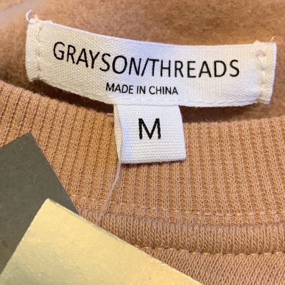 Grayson Threads Niagara Falls Graphic Long Sleeve Cropped Top Sweatshirt - Picture 8 of 11